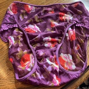 NWOT VTG OLGA Panty🎉🔥Sexy,Sheer&Lace.soft purple&Orange/white/greenFlowers.S:M